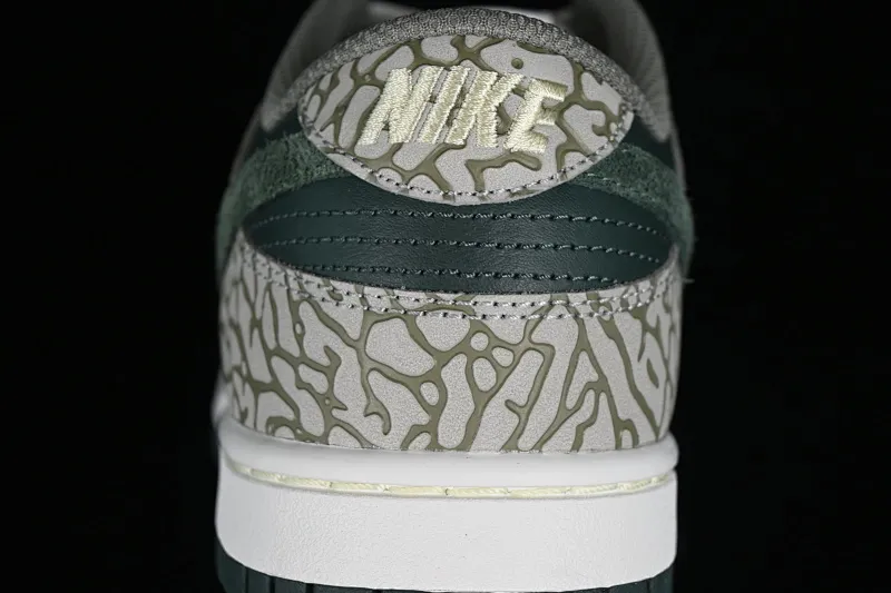 All categories Nk SB Dunk series Nk SB Dunk Low low-top sneakers Nk Dunk Low "Urban Landscape 2.0" cracked suede SB low-top casual sneakers HF4878-053